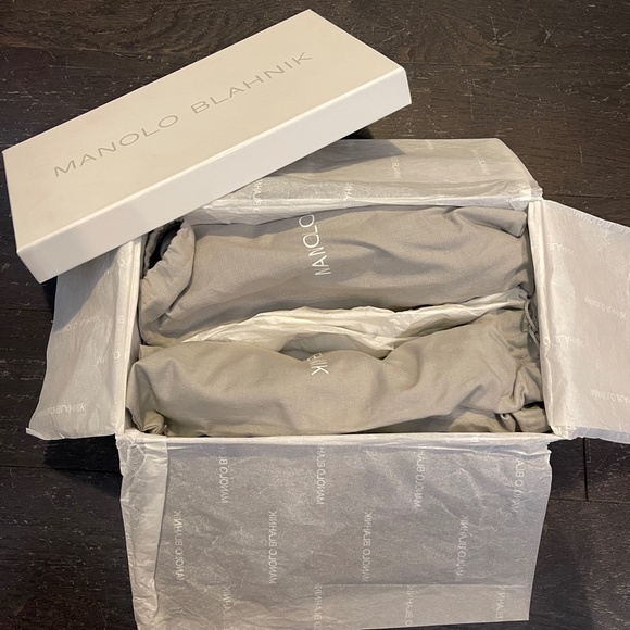 NEW Manolo Blahnik Hangishi Flat Denim Shoes blue jeans fabric Size US 9/ 39 - Picture 2 of 10